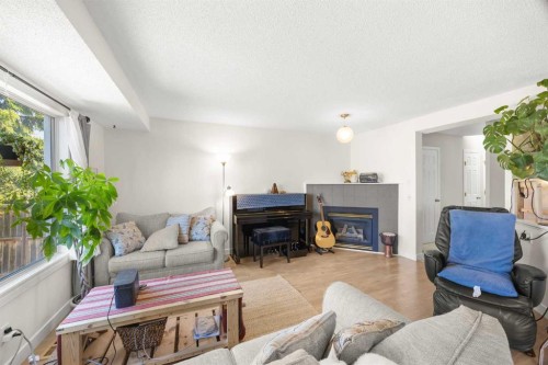 141 Citadel Bluff Close Nw, Calgary, AB 