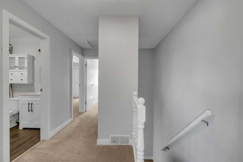 13-7205 4 Street Ne, Calgary, AB - Indoor Photo Showing Other Room