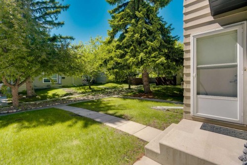 13-7205 4 Street Ne, Calgary, AB - Outdoor