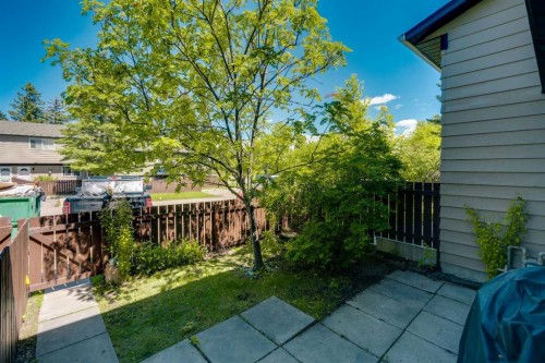 13-7205 4 Street Ne, Calgary, AB - Outdoor