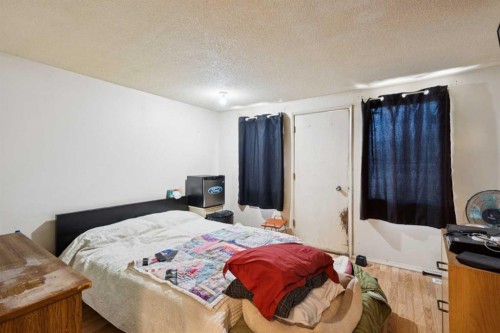 2030 39 Street Se, Calgary, AB 