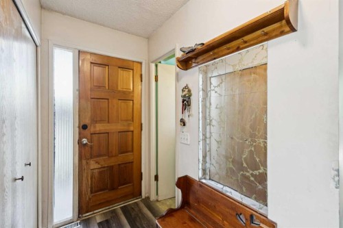 2030 39 Street Se, Calgary, AB 
