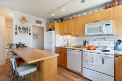 405-2515 14A Street SW Calgary, AB T2T 3X6