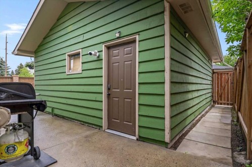 96 Sunhurst Road Se, Calgary, AB 