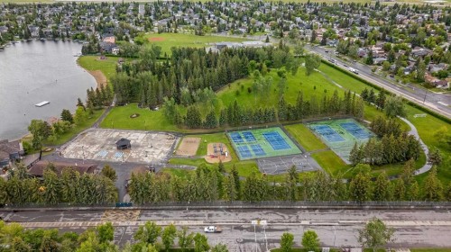 96 Sunhurst Road Se, Calgary, AB 