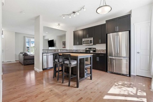 184 Chapalina Square Se, Calgary, AB 