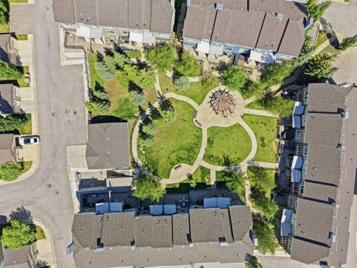 184 Chapalina Square Se, Calgary, AB 