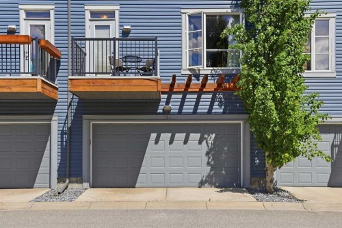 184 Chapalina Square Se, Calgary, AB 