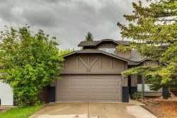 312 Shawcliffe Circle SW Calgary, AB T2Y 1A4