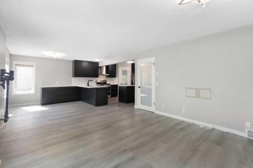 40 Mt Assiniboine Circle Se, Calgary, AB - Indoor