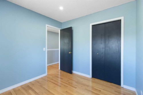 40 Mt Assiniboine Circle Se, Calgary, AB - Indoor Photo Showing Other Room