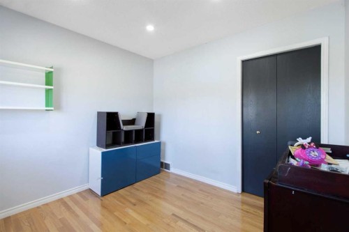 40 Mt Assiniboine Circle Se, Calgary, AB - Indoor