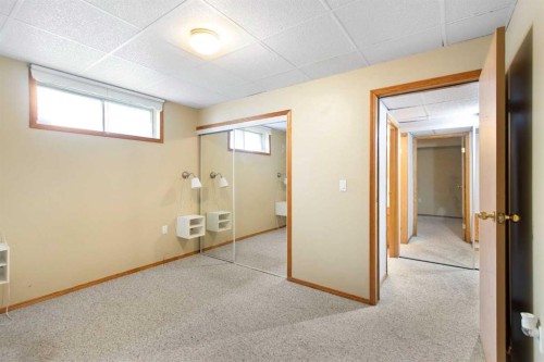40 Mt Assiniboine Circle Se, Calgary, AB - Indoor Photo Showing Other Room