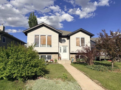 4828 56 Avenue  Innisfail, AB T4G 1Y7