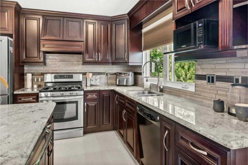 784 Acadia Drive Se, Calgary, AB 