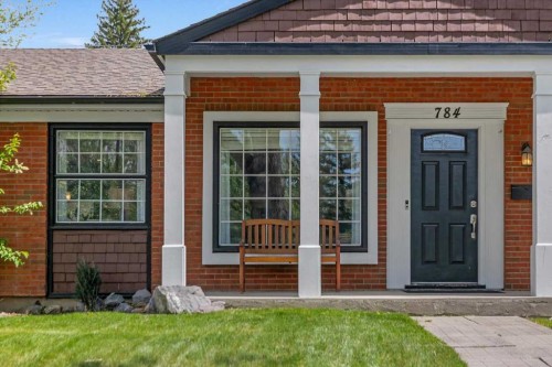 784 Acadia Drive Se, Calgary, AB 