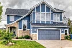 136 STONEMERE Close  Chestermere, AB T1X 0C4