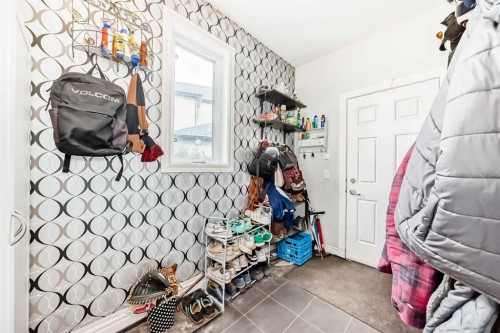 136 Stonemere Close, Chestermere, AB 