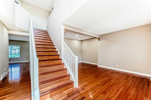10 Hidden Creek Heights Nw, Calgary, AB 