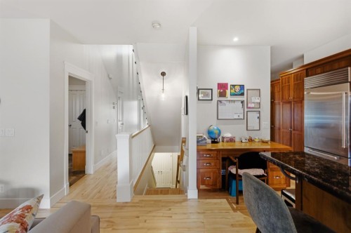 2818 6 Avenue Nw, Calgary, AB 