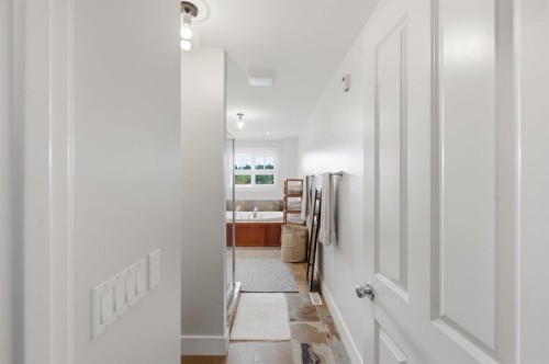 2818 6 Avenue Nw, Calgary, AB 