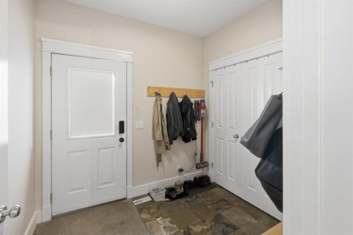2818 6 Avenue Nw, Calgary, AB 