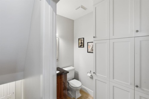 2818 6 Avenue Nw, Calgary, AB 