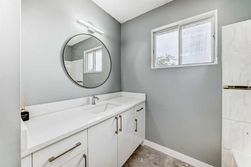 232 Marlborough Way Ne, Calgary, AB 