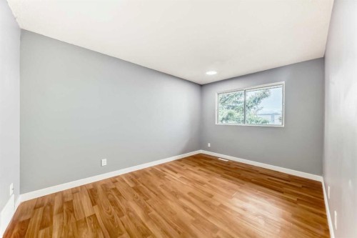 232 Marlborough Way Ne, Calgary, AB 