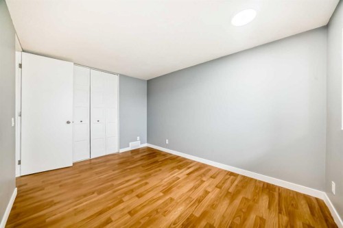 232 Marlborough Way Ne, Calgary, AB 