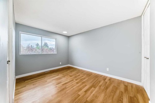 232 Marlborough Way Ne, Calgary, AB 