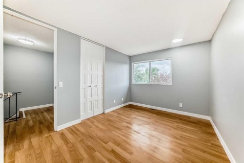 232 Marlborough Way Ne, Calgary, AB 