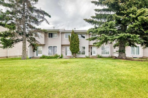 232 Marlborough Way NE Calgary, AB T2A 6R9