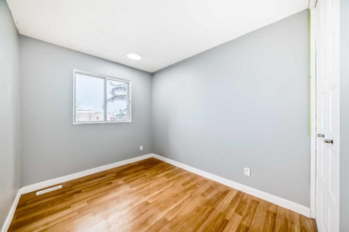 232 Marlborough Way Ne, Calgary, AB 