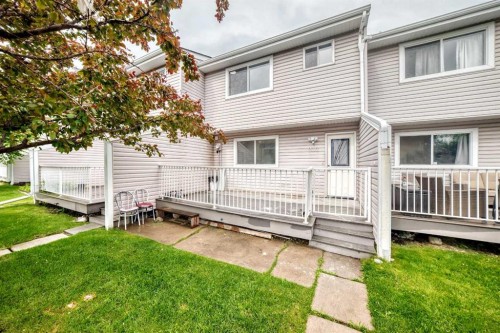 232 Marlborough Way Ne, Calgary, AB 