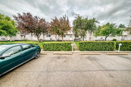 232 Marlborough Way Ne, Calgary, AB 