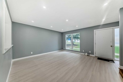 232 Marlborough Way Ne, Calgary, AB 
