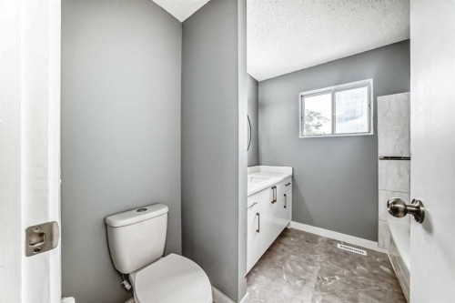 232 Marlborough Way Ne, Calgary, AB 