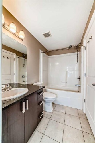 312-117 Copperpond Common Se, Calgary, AB 