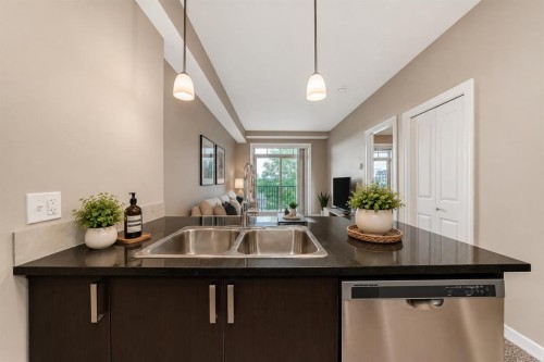 312-117 Copperpond Common Se, Calgary, AB 