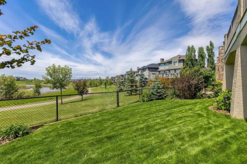 369 Marquis Landing Se, Calgary, AB 