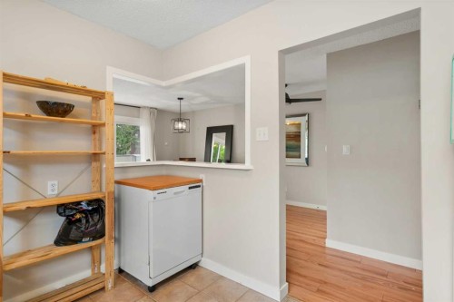 2530 16A Street Nw, Calgary, AB 