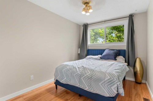 2530 16A Street Nw, Calgary, AB 