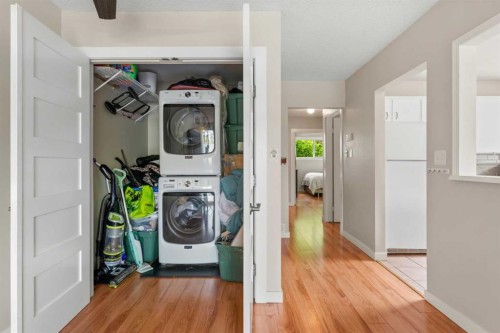 2530 16A Street Nw, Calgary, AB 