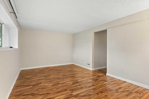 2530 16A Street Nw, Calgary, AB 