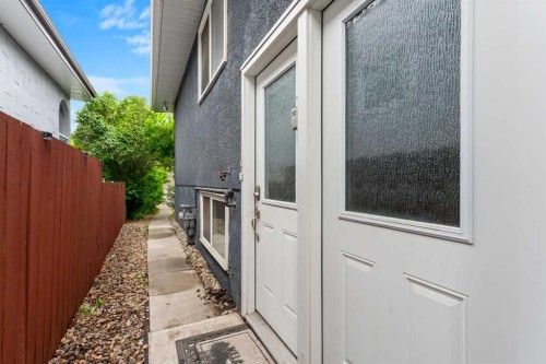 2530 16A Street Nw, Calgary, AB 