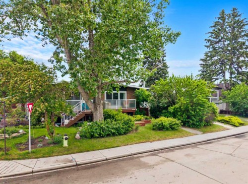 2530 16A Street Nw, Calgary, AB 