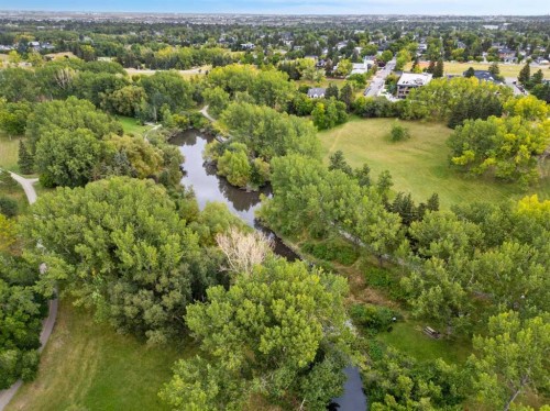 2530 16A Street Nw, Calgary, AB 