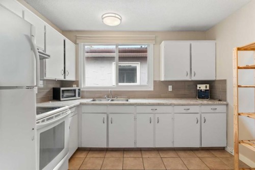 2530 16A Street Nw, Calgary, AB 