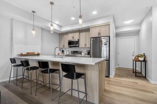 3119-33 Carringham Gate Nw, Calgary, AB 
